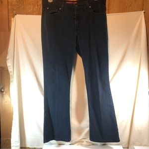 Lev’s Nouveau Boot cut stretch 515 black jeans 14 M